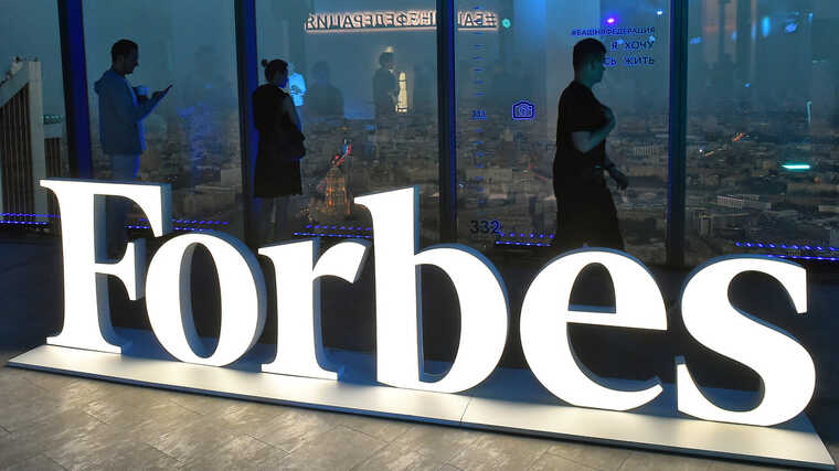 Тейлор Свифт и создатель ChatGPT вошли в рейтинг миллиардеров Forbes