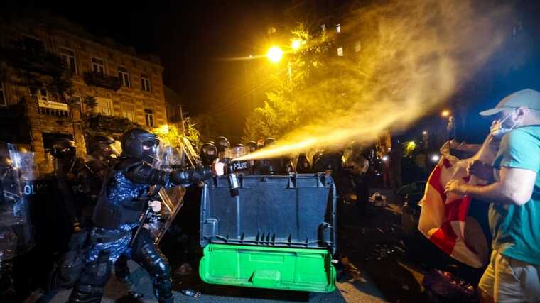 В Тбилиси прошел марш журналистов против насилия в отношении сотрудников СМИ