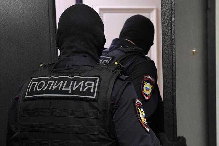 Силовики провели обыски и задержали сотрудников издательства Individuum