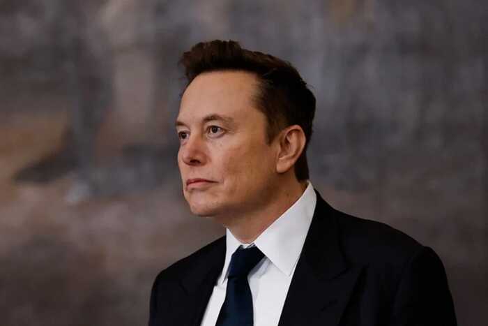 После конфликта с Трампом Маск решил сохранить работу космического корабля Dragon