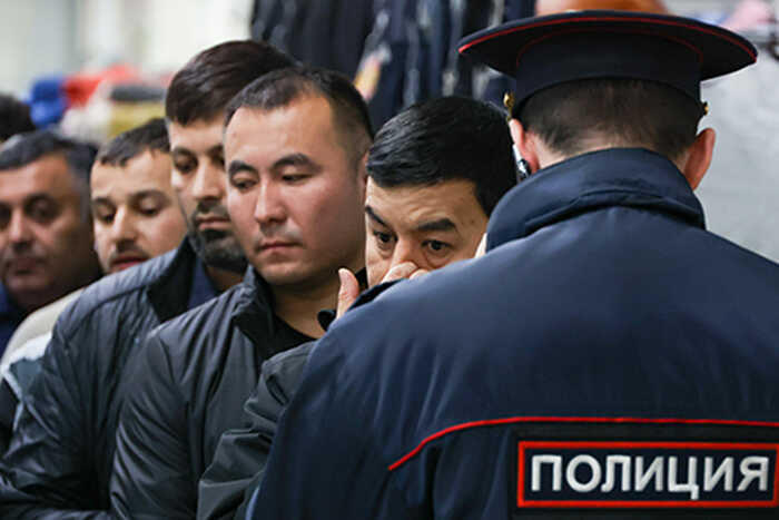 Миграционные рейды в Подмосковье обернулись «аукционом» — нелегалов отпускают за 15 тысяч рублей