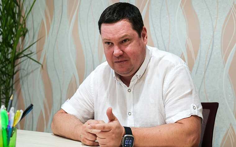 Главу Новокаховского городского округа Виталия Гуру уволили за недостойное поведение на мемориале ВОВ
